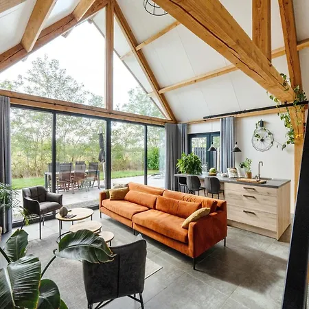 Luxury Thatched For Up To 6 People Дом отдыха