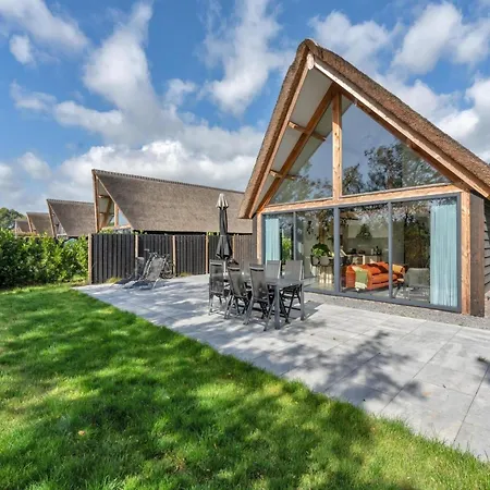 Luxury Thatched For Up To 6 People Дом отдыха